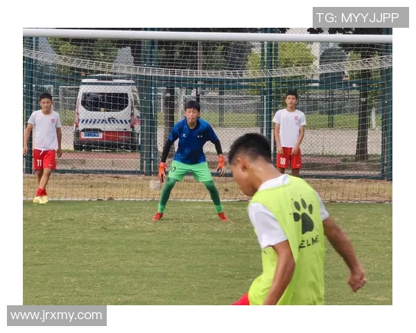 成都与西安足球队对决赛后分析球员个人能力的深度探讨 成都与西安足球队对决赛后分析球员个人能力的深度探讨