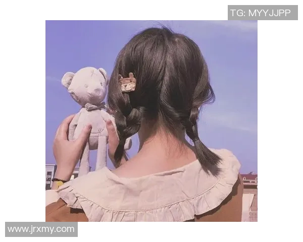 神仙头像下的足球明星女生们展现青春活力与运动魅力的完美结合 神仙头像下的足球明星女生们展现青春活力与运动魅力的完美结合